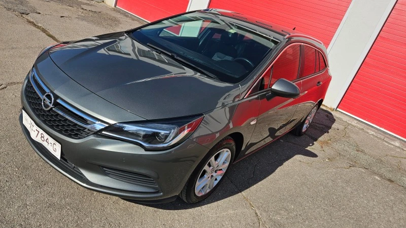 Opel Astra SPORTS TOURER, снимка 5 - Автомобили и джипове - 44478366