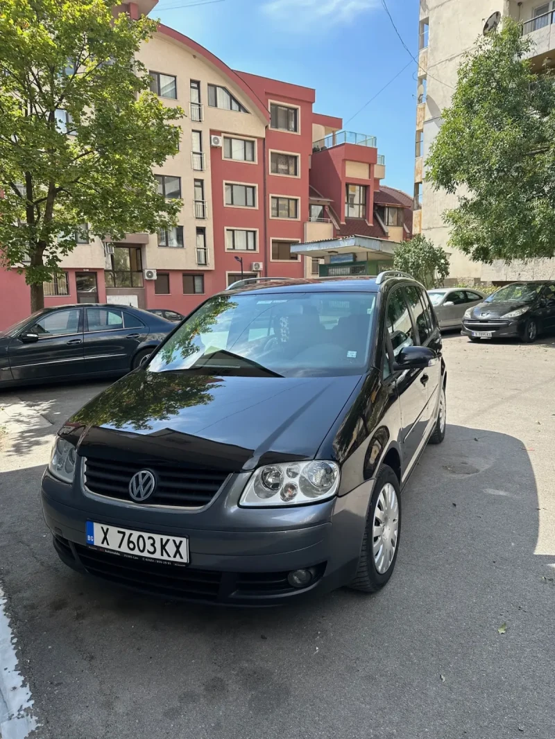 VW Touran, снимка 1 - Автомобили и джипове - 47021005