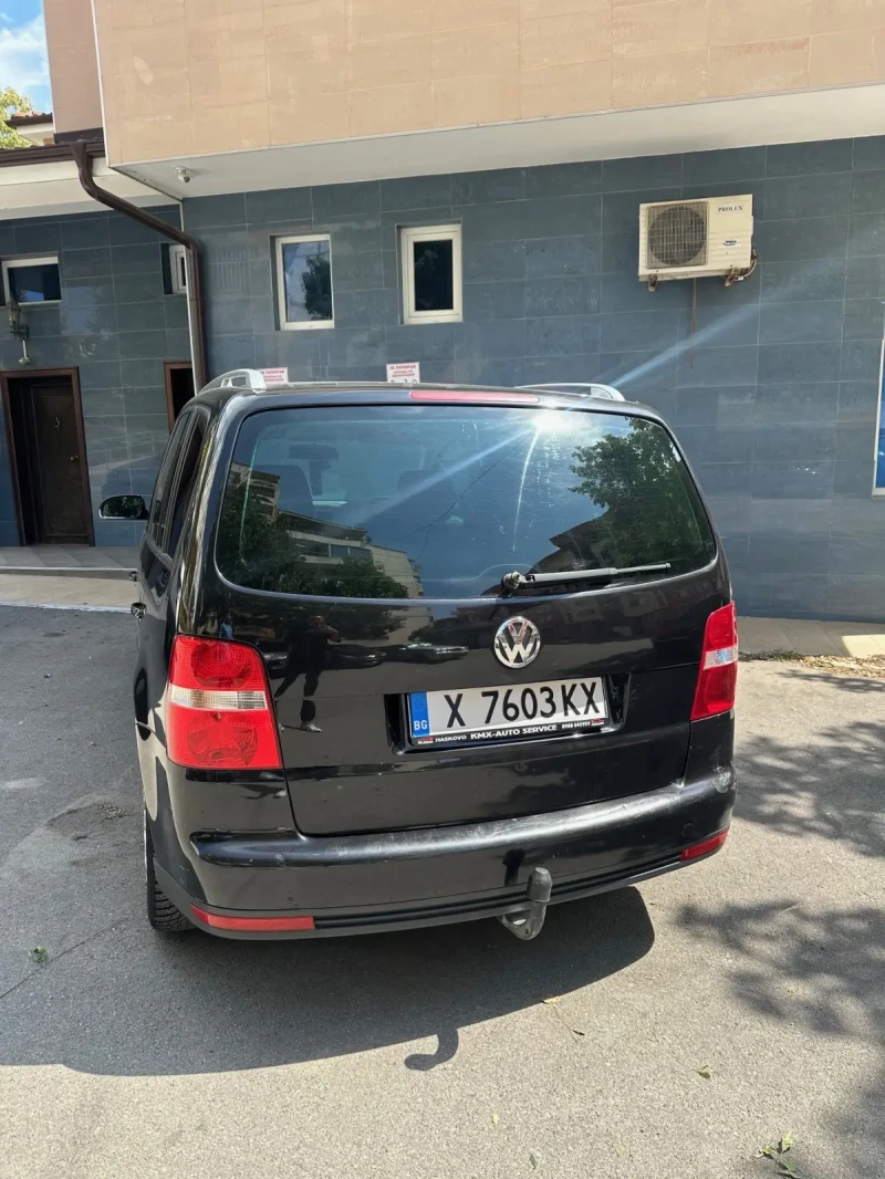 VW Touran, снимка 4 - Автомобили и джипове - 47021005