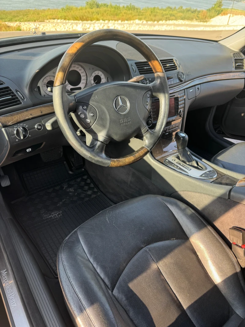 Mercedes-Benz E 350, снимка 9 - Автомобили и джипове - 47122259