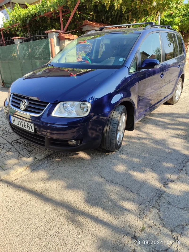 VW Touran, снимка 4 - Автомобили и джипове - 47156380