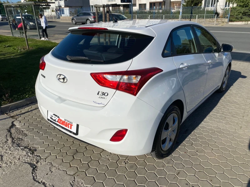 Hyundai I30 1.6CRDi/EURO.5B/РЕАЛНИ КМ ! ! ! , снимка 4 - Автомобили и джипове - 47655594