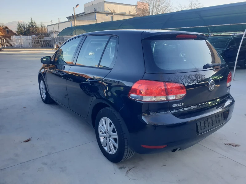 VW Golf 1.6 TDI, снимка 5 - Автомобили и джипове - 48132208