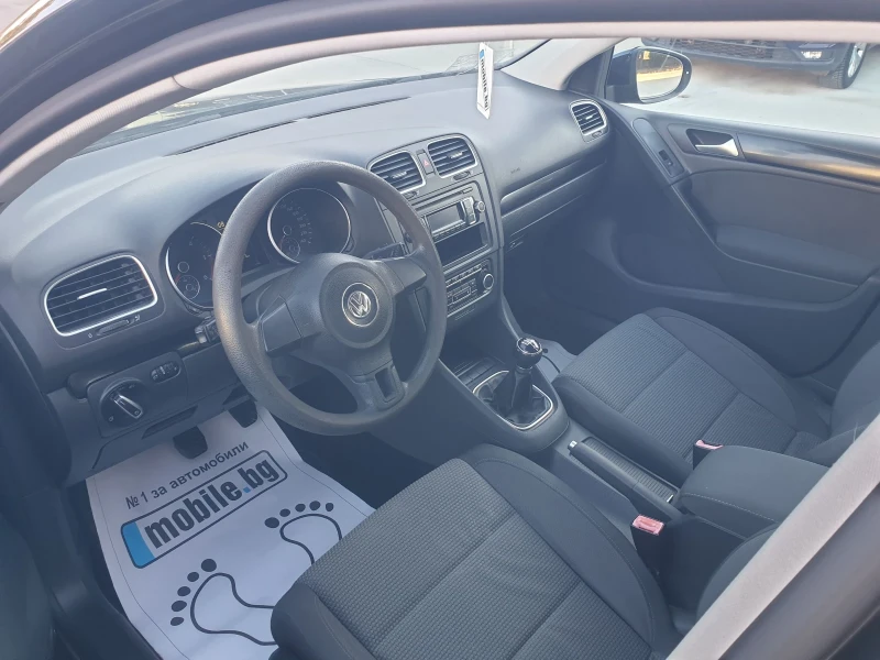 VW Golf 1.6 TDI, снимка 6 - Автомобили и джипове - 48132208