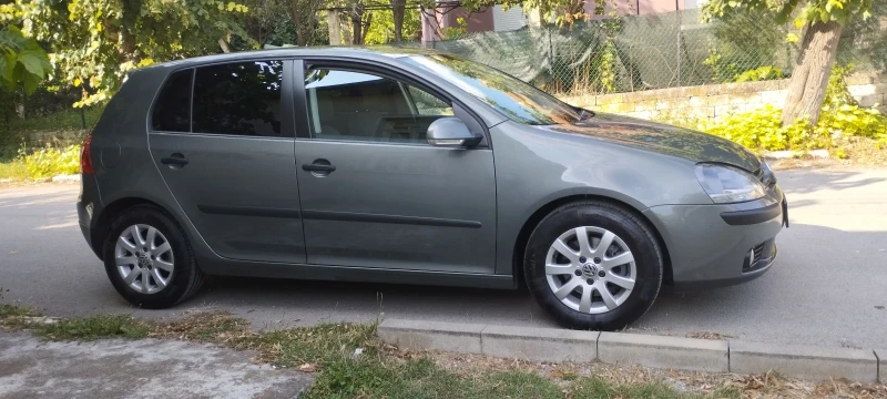 VW Golf 1.6fsi 115, снимка 6 - Автомобили и джипове - 48622664