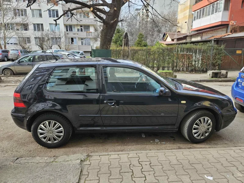 VW Golf, снимка 3 - Автомобили и джипове - 49018116