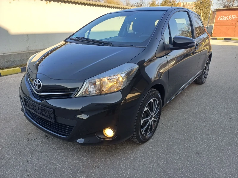 Toyota Yaris 1.33 бензин КАМЕРА НАВИГАЦИЯ , снимка 2 - Автомобили и джипове - 49108433