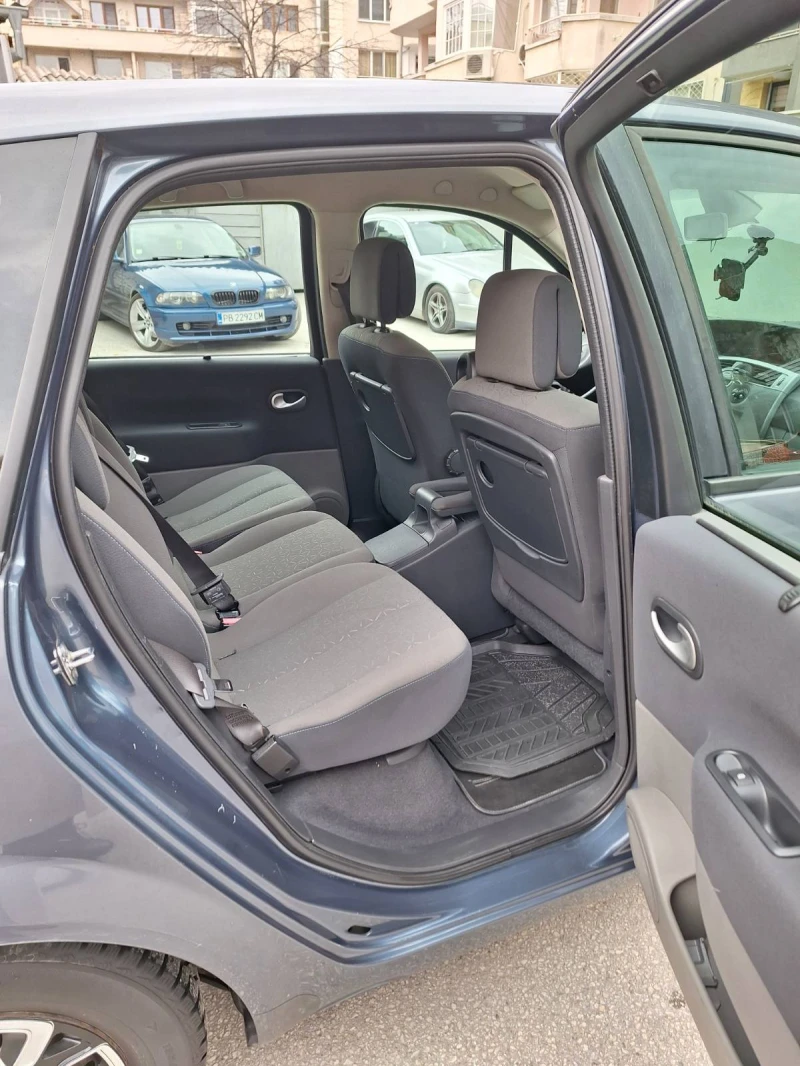 Renault Scenic Scenic, снимка 12 - Автомобили и джипове - 49326513