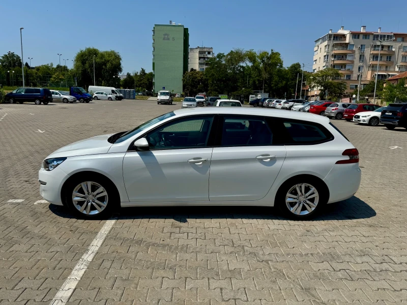 Peugeot 308 1.6 BlueHDI КАТО НОВА | БЯЛА ПЕРЛА | КОЖЕН САЛОН, снимка 7 - Автомобили и джипове - 51956647