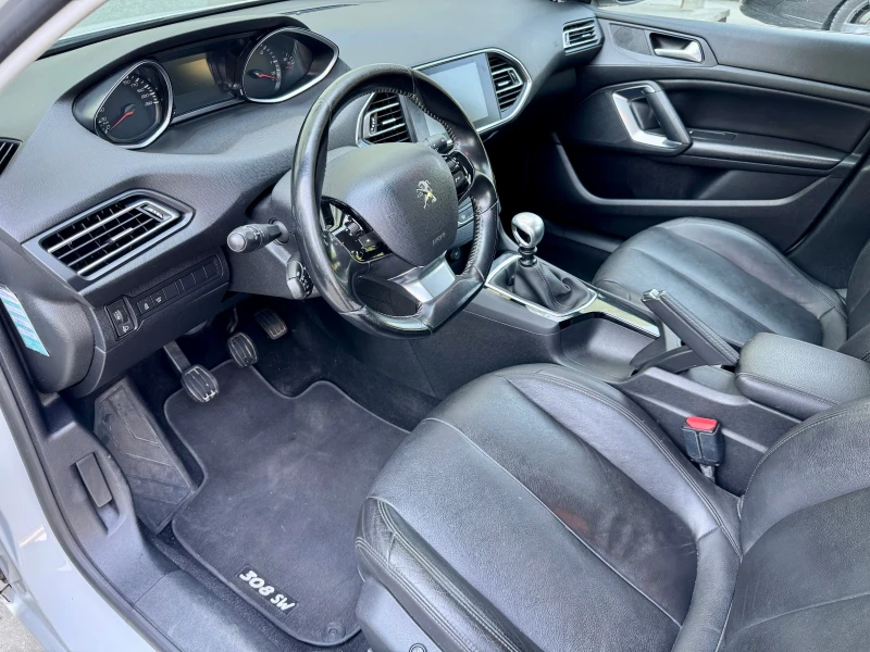 Peugeot 308 1.6 BlueHDI КАТО НОВА | БЯЛА ПЕРЛА | КОЖЕН САЛОН, снимка 9 - Автомобили и джипове - 51956647