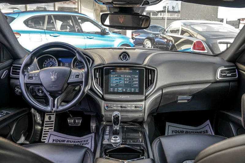Maserati Ghibli S Q4 GranLusso  HARMAN&KARDON* ПОДГРЕВ* ОБДУХВАНЕ*, снимка 8 - Автомобили и джипове - 52540034