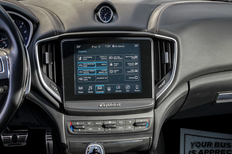 Maserati Ghibli S Q4 GranLusso  HARMAN&KARDON* ПОДГРЕВ* ОБДУХВАНЕ*, снимка 10 - Автомобили и джипове - 52540034