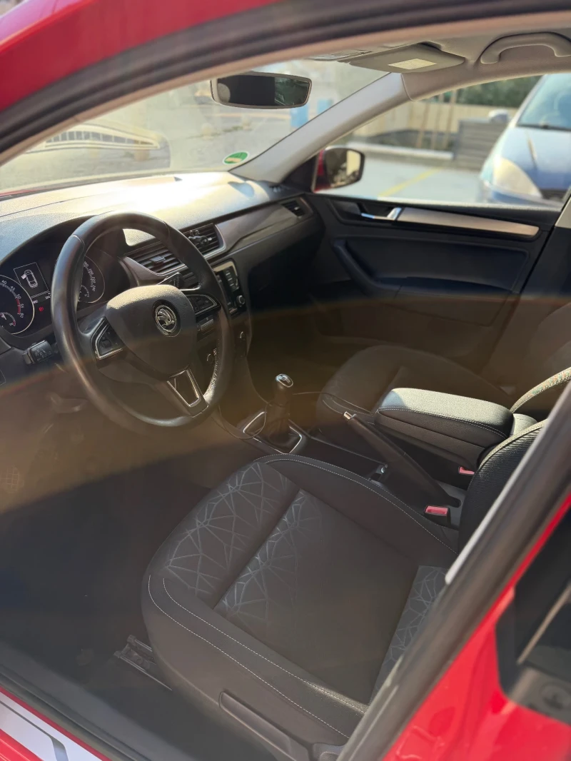 Skoda Rapid, снимка 11 - Автомобили и джипове - 53157060