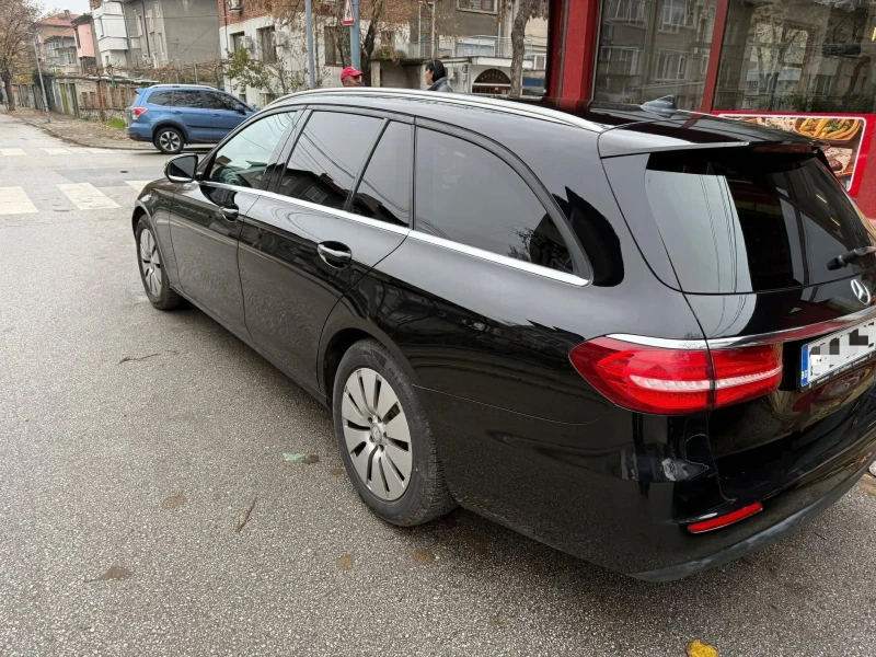 Mercedes-Benz E 200, снимка 8 - Автомобили и джипове - 53514719