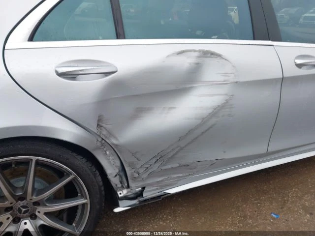 Mercedes-Benz S 560 4MATIC/AMG/LCI/BURMESTER/М.ТОЧКА/СЛ.ЛЕНТИ, снимка 9 - Автомобили и джипове - 53572595