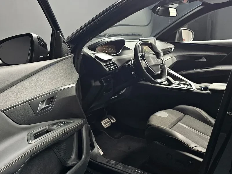 Peugeot 3008 1.5 BlueHDI GT - САМО 30% АВАНС, снимка 10 - Автомобили и джипове - 55987592