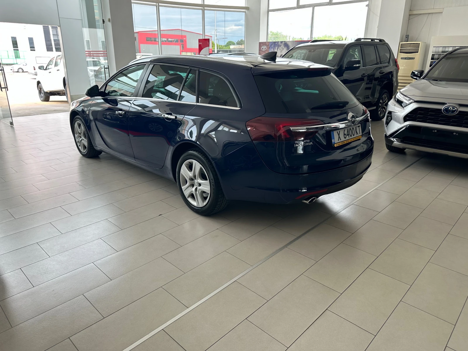 Opel Insignia 2.0DTH -170к.с Автоматик - изображение 4