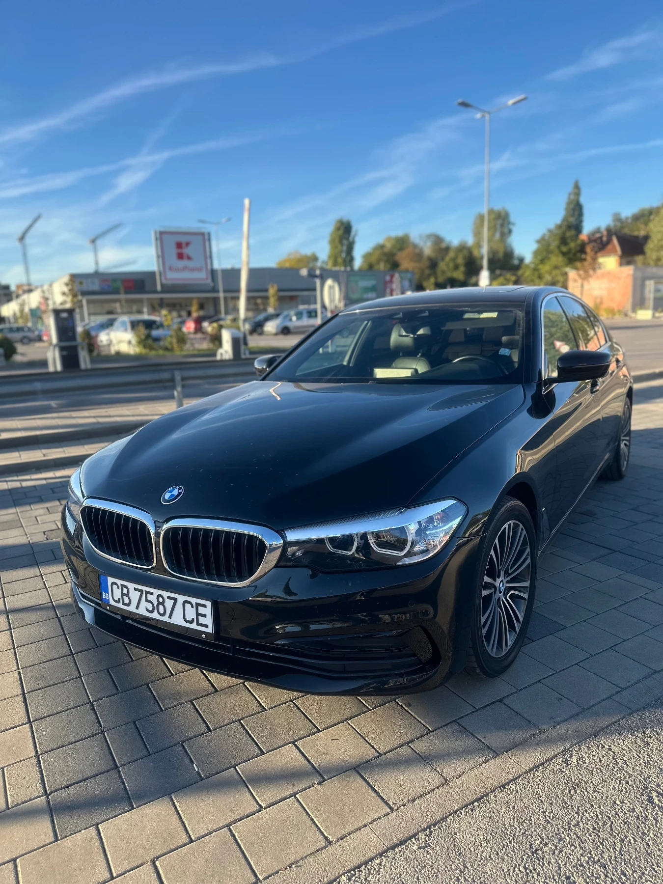 BMW 530 530i Sport* ПАНОРАМА* ЧЕРЕН МЕСЕЦ на 50000лв - изображение 2