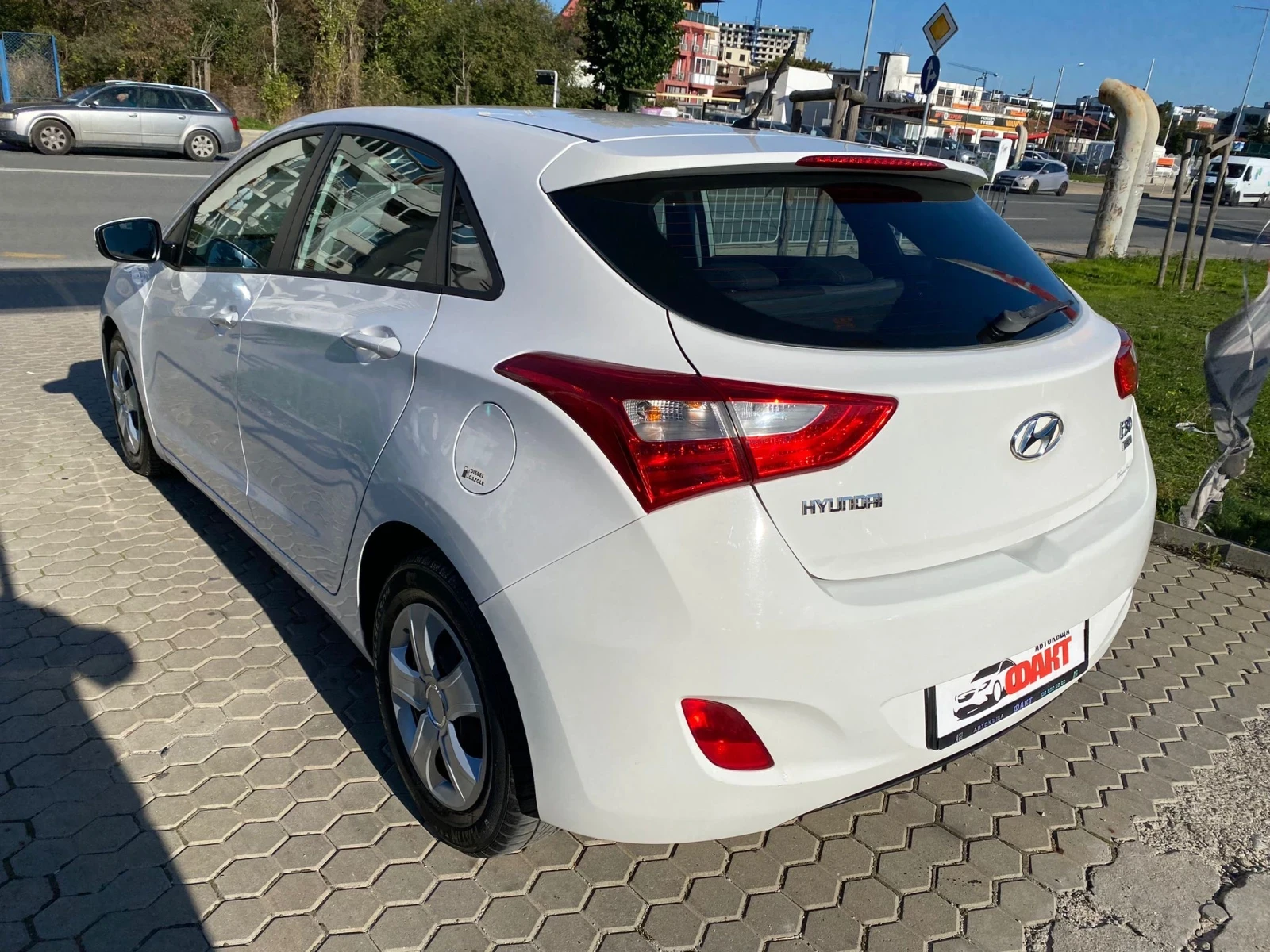 Hyundai I30 1.6CRDi/EURO.5B/РЕАЛНИ КМ ! ! !  - изображение 6