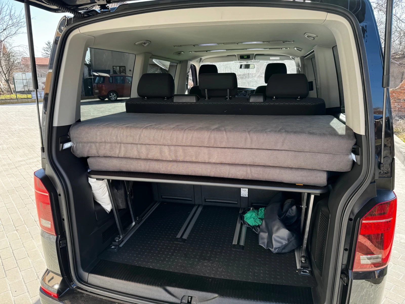 VW Multivan T6, 4motion, R-cam, 19, ACC, AHK, DAB | Mobile.bg   14