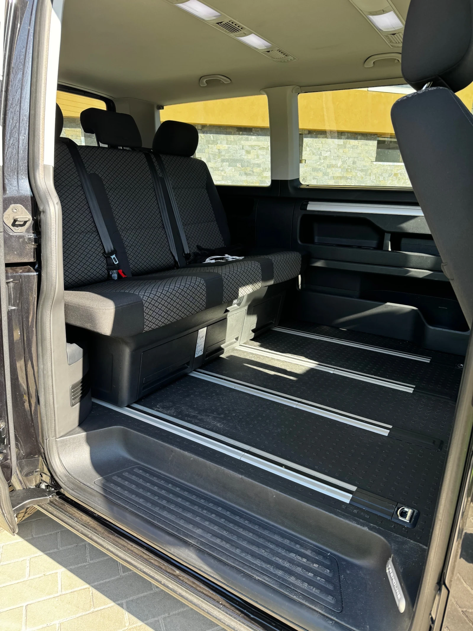 VW Multivan T6, 4motion, R-cam, 19, ACC, AHK, DAB | Mobile.bg   13