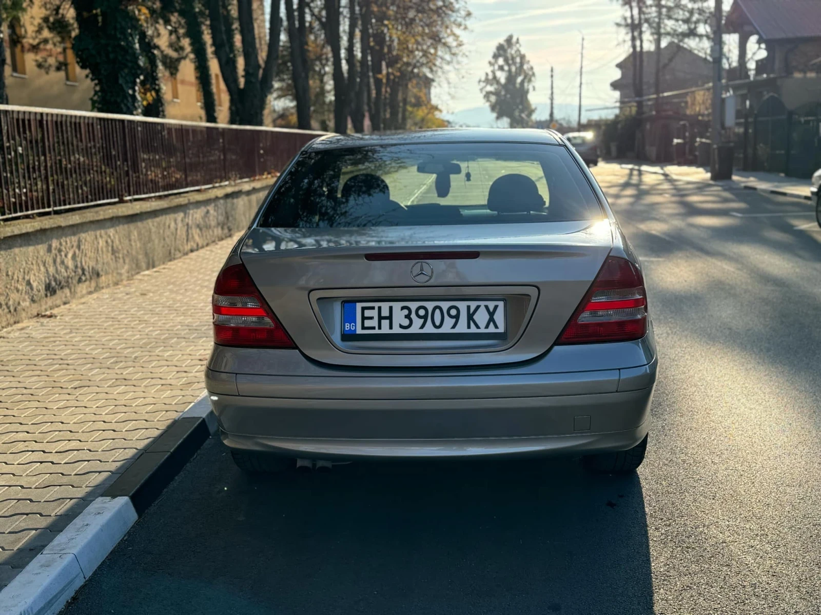 Mercedes-Benz C 200  - изображение 6