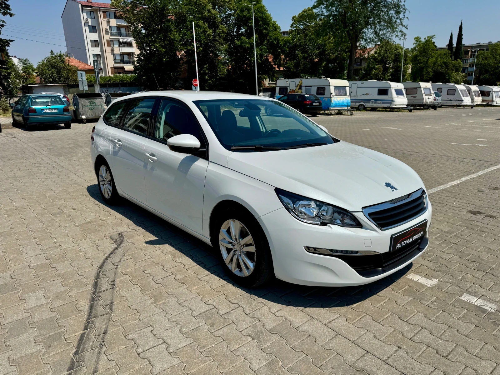 Peugeot 308 1.6 BlueHDI  БЯЛА ПЕРЛА | КОЖЕН САЛОН | НАВИГАЦИЯ  - изображение 3
