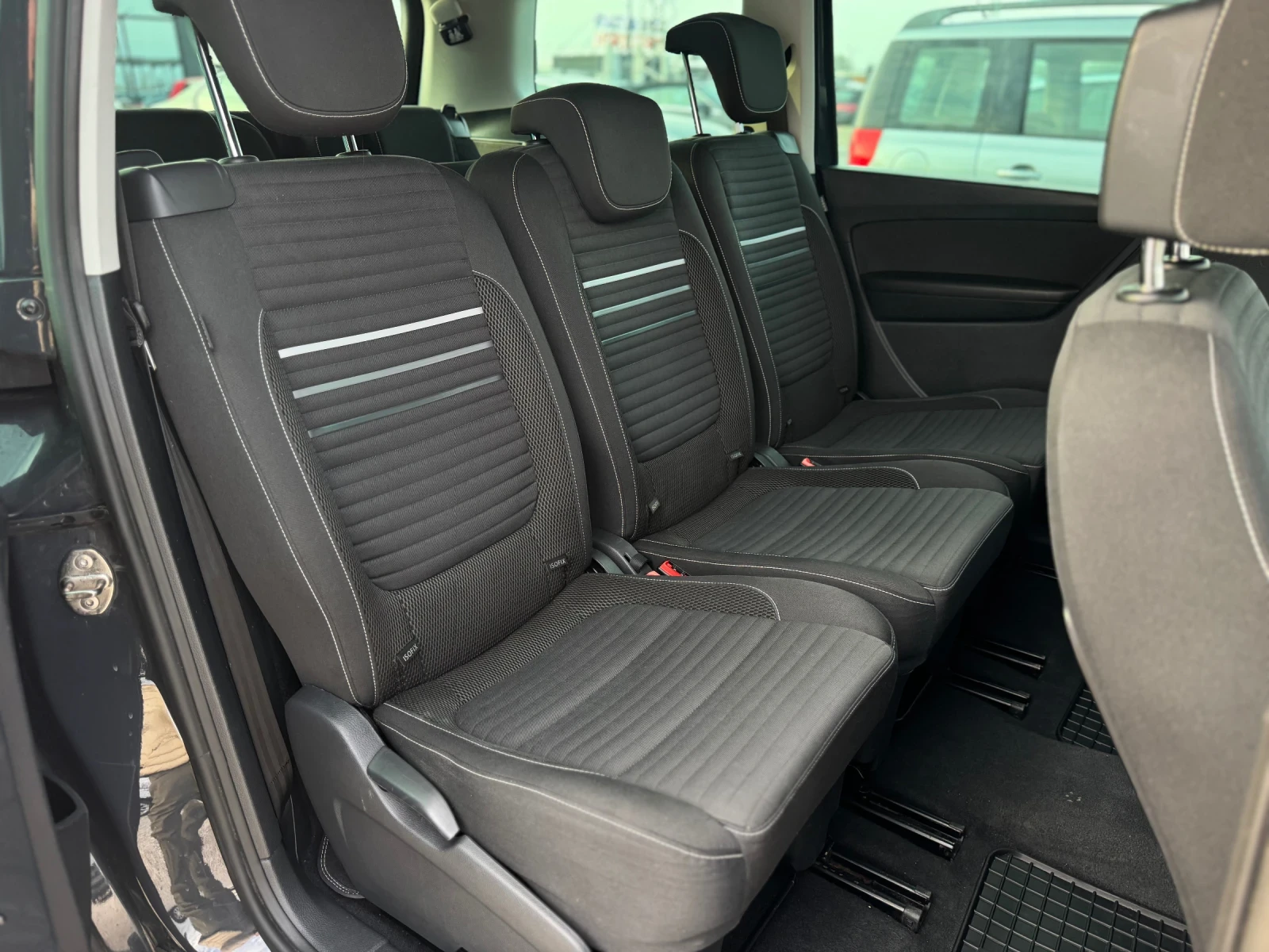 VW Sharan 2.0TDI 6+ 1 CUB, снимка 12 - Автомобили и джипове - 53712252