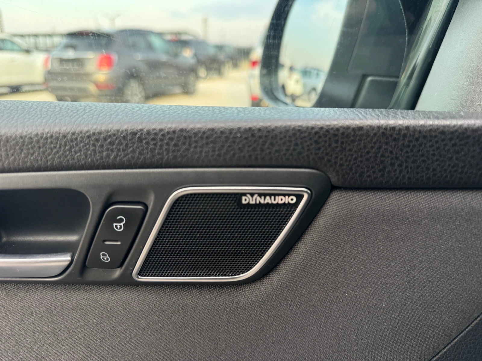 VW Sharan 2.0TDI 6+ 1 CUB, снимка 17 - Автомобили и джипове - 53712252