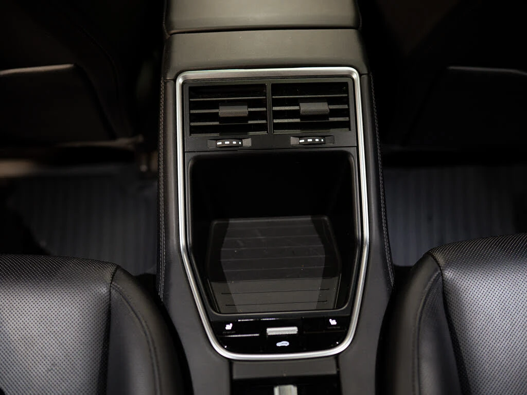 Porsche Panamera, снимка 17 - Автомобили и джипове - 53814217