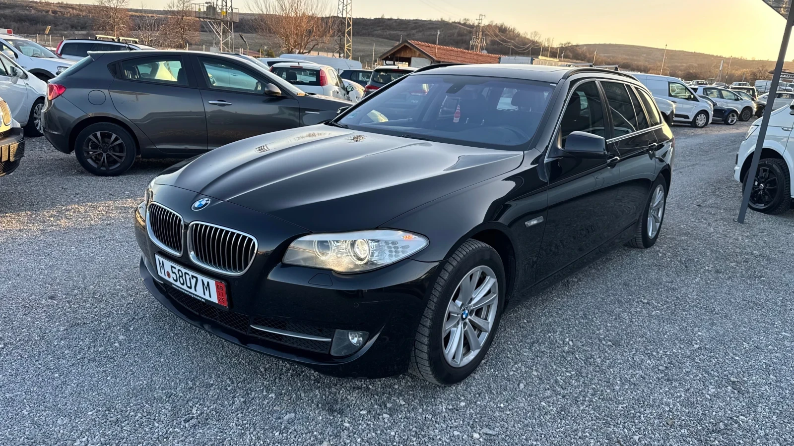 BMW 520, снимка 8 - Автомобили и джипове - 53846935
