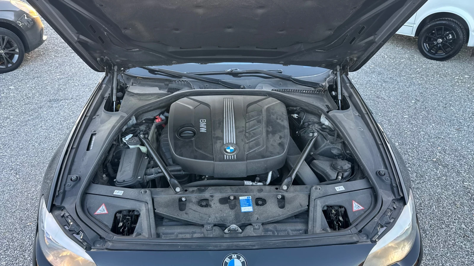 BMW 520, снимка 12 - Автомобили и джипове - 53846935