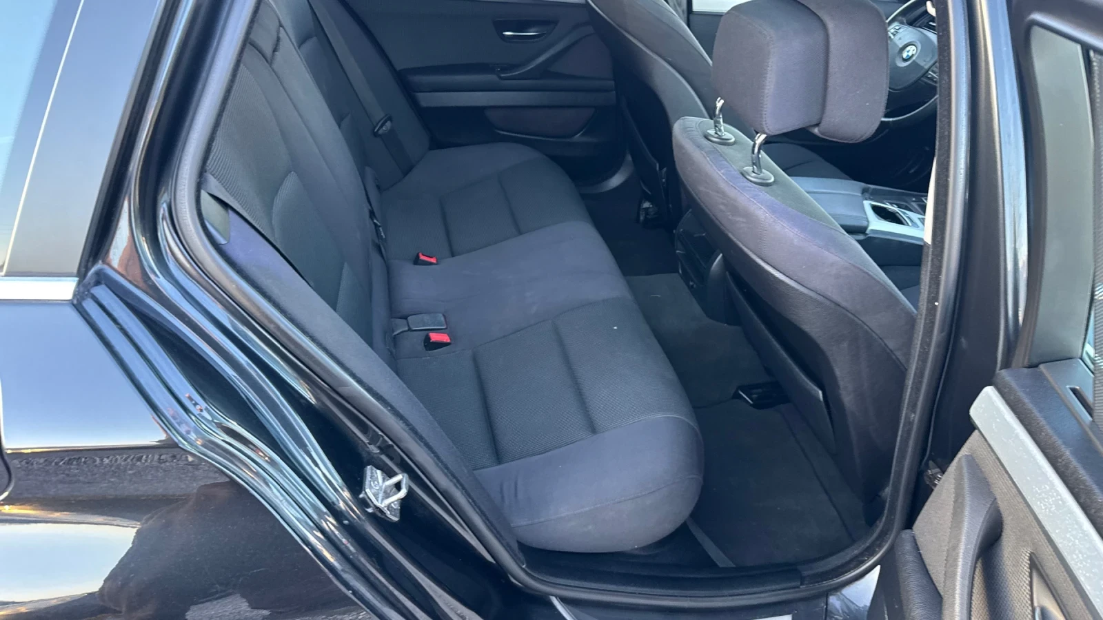 BMW 520, снимка 14 - Автомобили и джипове - 53846935