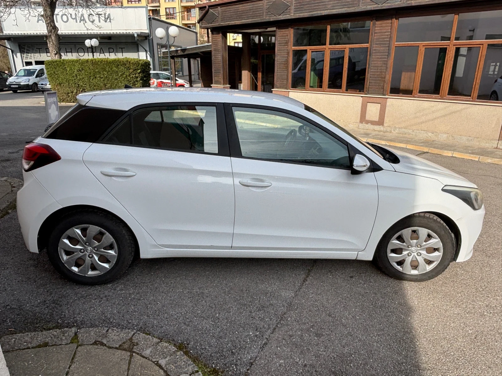 Hyundai I20 1.2 , снимка 4 - Автомобили и джипове - 53982251