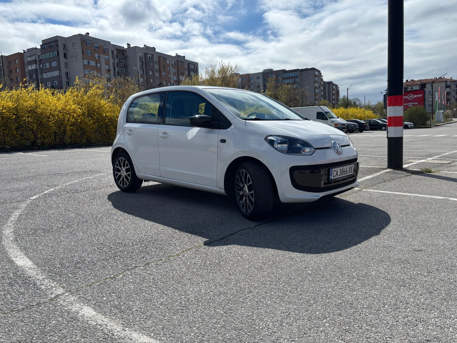 VW Up EcoUP!, снимка 2 - Автомобили и джипове - 54030544