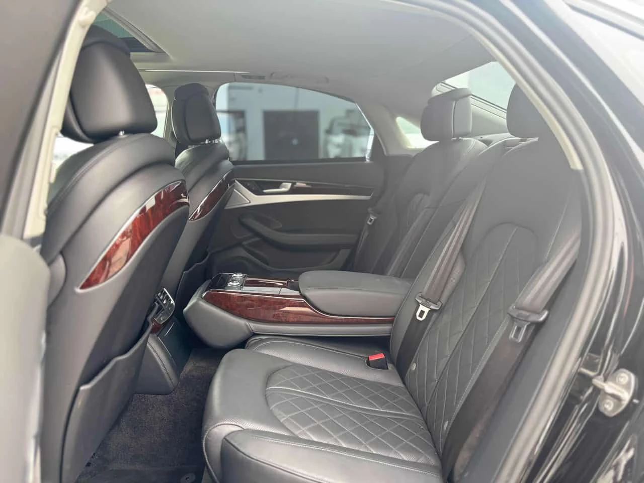 Audi A8 * Premium 3.0T * ПОДГРЕВ* ПАНО* KEYLESS* , снимка 10 - Автомобили и джипове - 54170688