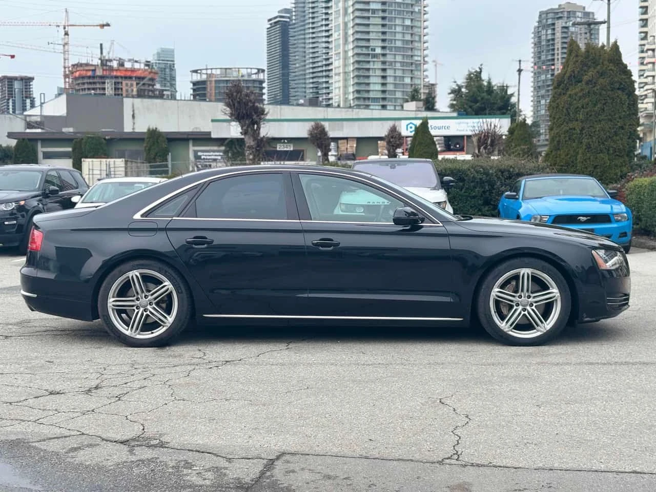 Audi A8 * Premium 3.0T * ПОДГРЕВ* ПАНО* KEYLESS* , снимка 3 - Автомобили и джипове - 54170688