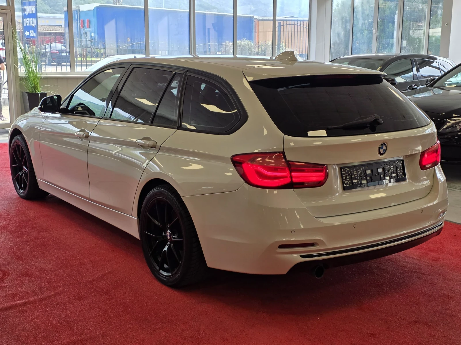 BMW 320 d | Automatic | Full LED | Обслужен , снимка 6 - Автомобили и джипове - 54273268