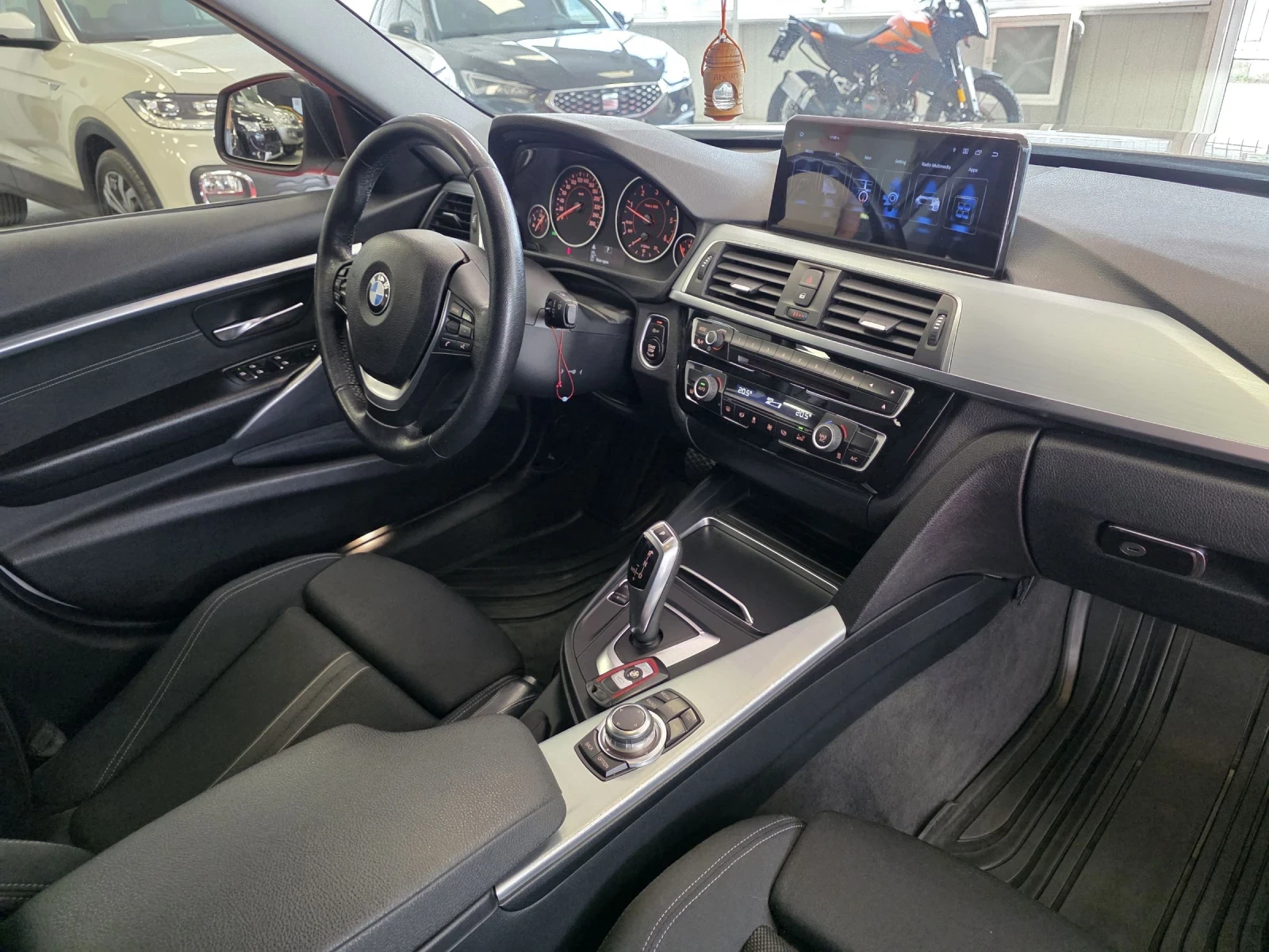 BMW 320 d | Automatic | Full LED | Обслужен , снимка 9 - Автомобили и джипове - 54273268