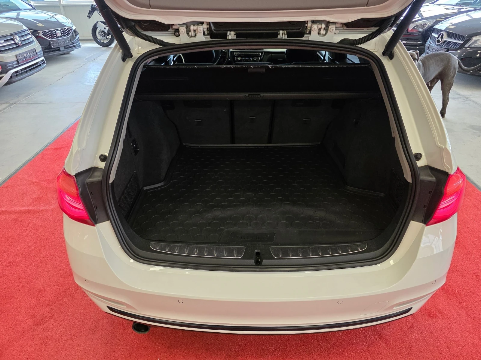 BMW 320 d | Automatic | Full LED | Обслужен , снимка 16 - Автомобили и джипове - 54273268