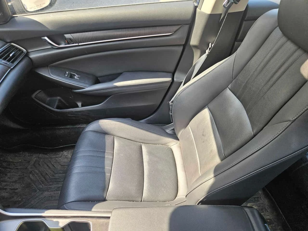 Honda Accord * Touring * PANO* KEYLESS* ПОДГРЕВ* , снимка 8 - Автомобили и джипове - 54378060