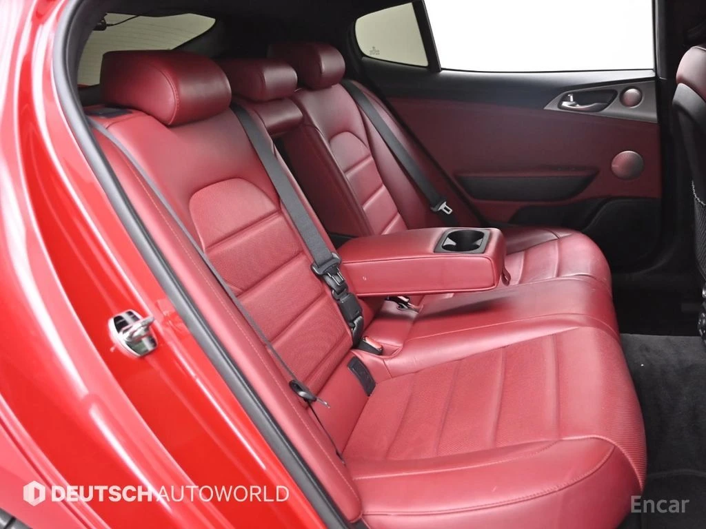 Kia Stinger GT* TURBO* AWD* ХЕДЪП* ОБДУХВАНЕ* 360КАМЕРА* LANE*, снимка 15 - Автомобили и джипове - 54456044