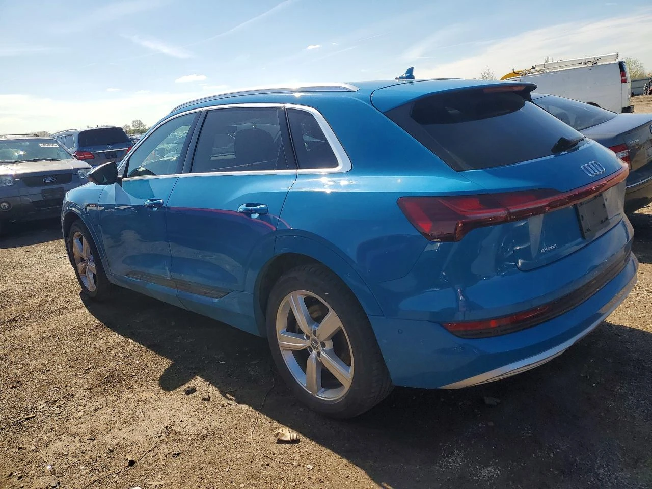 Audi E-Tron Prestige, снимка 2 - Автомобили и джипове - 54513229