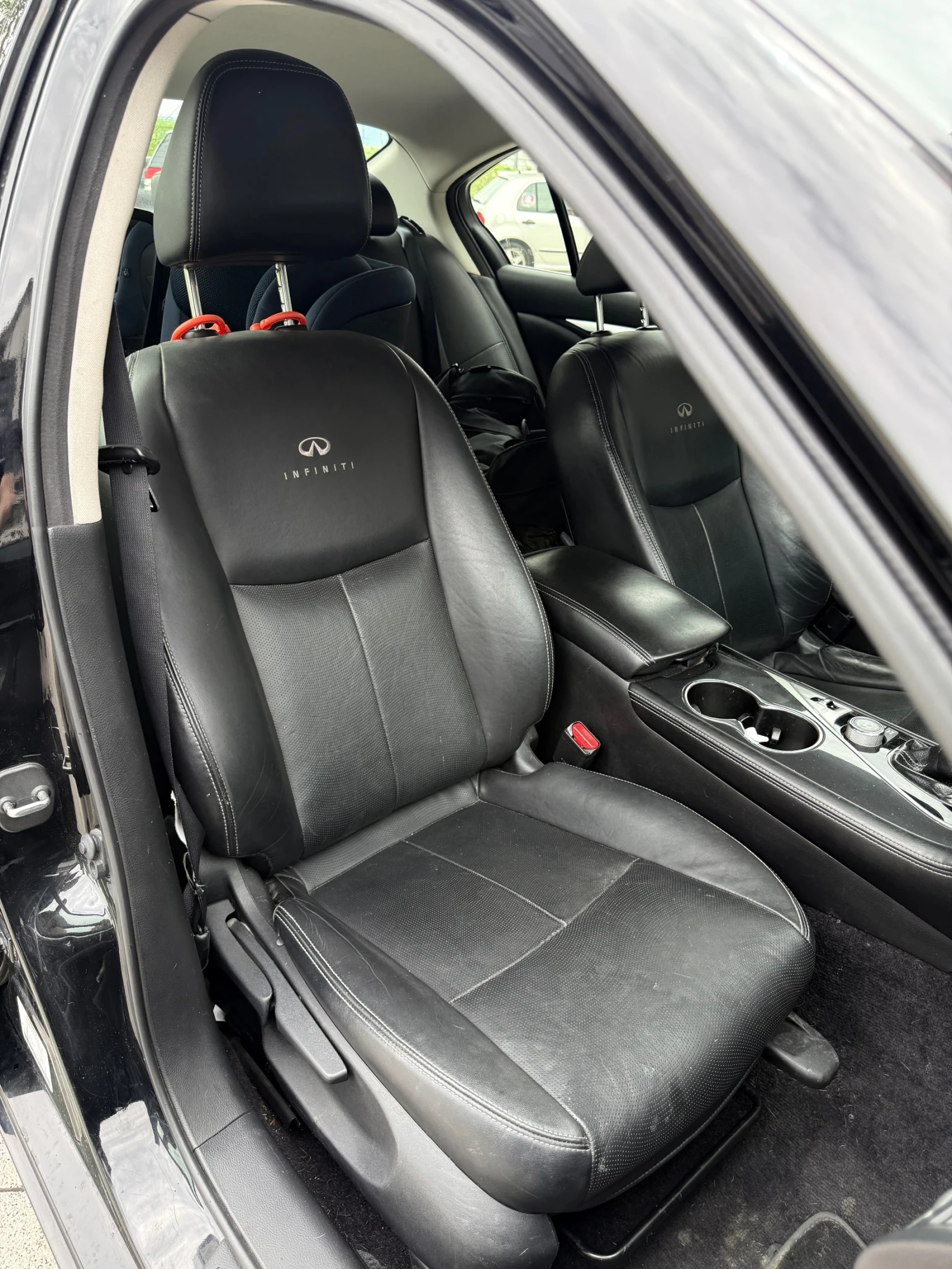 Infiniti Q50 2.2 diesel, снимка 10 - Автомобили и джипове - 54636614