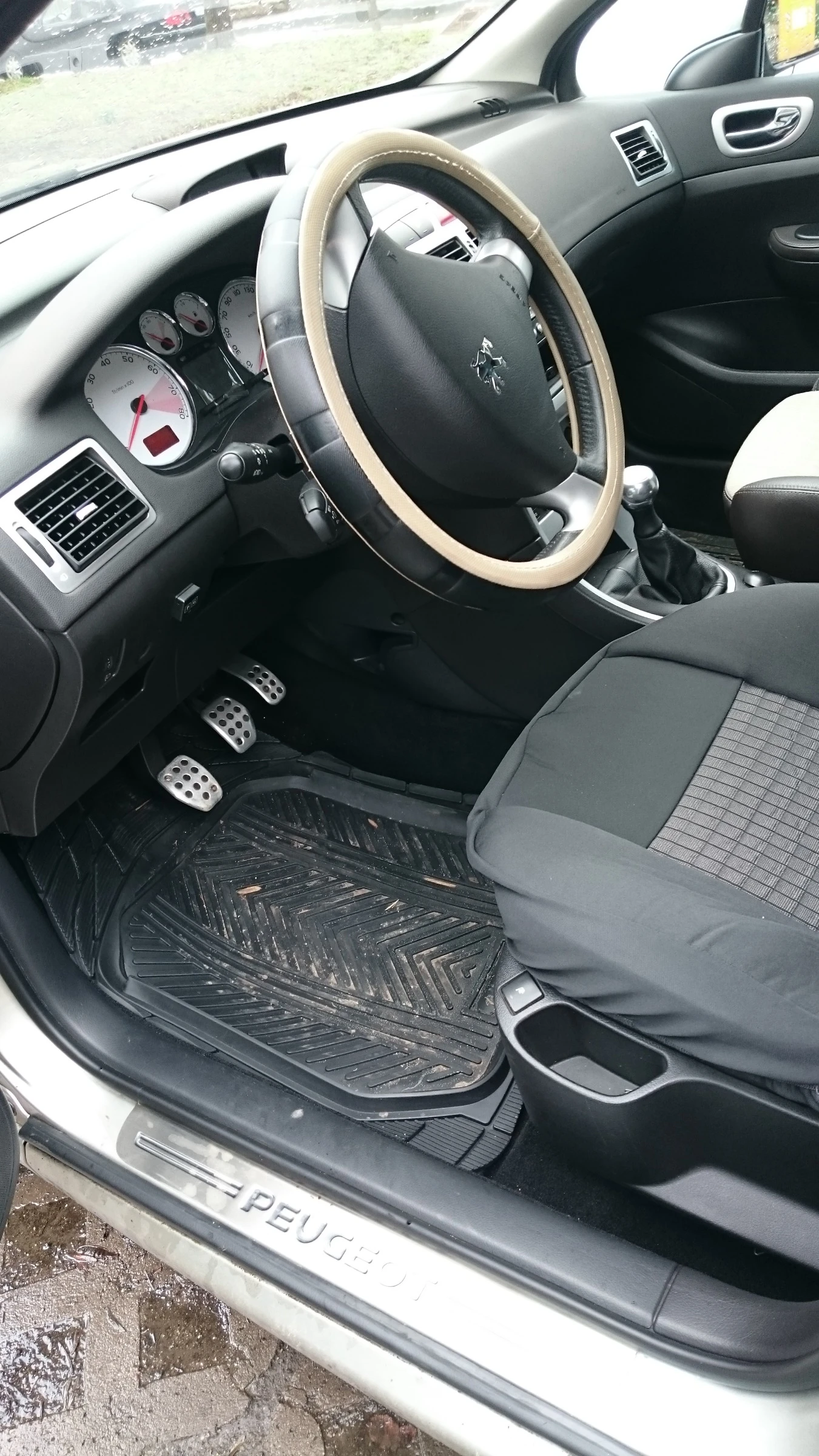 Peugeot 307, снимка 4 - Автомобили и джипове - 54743667