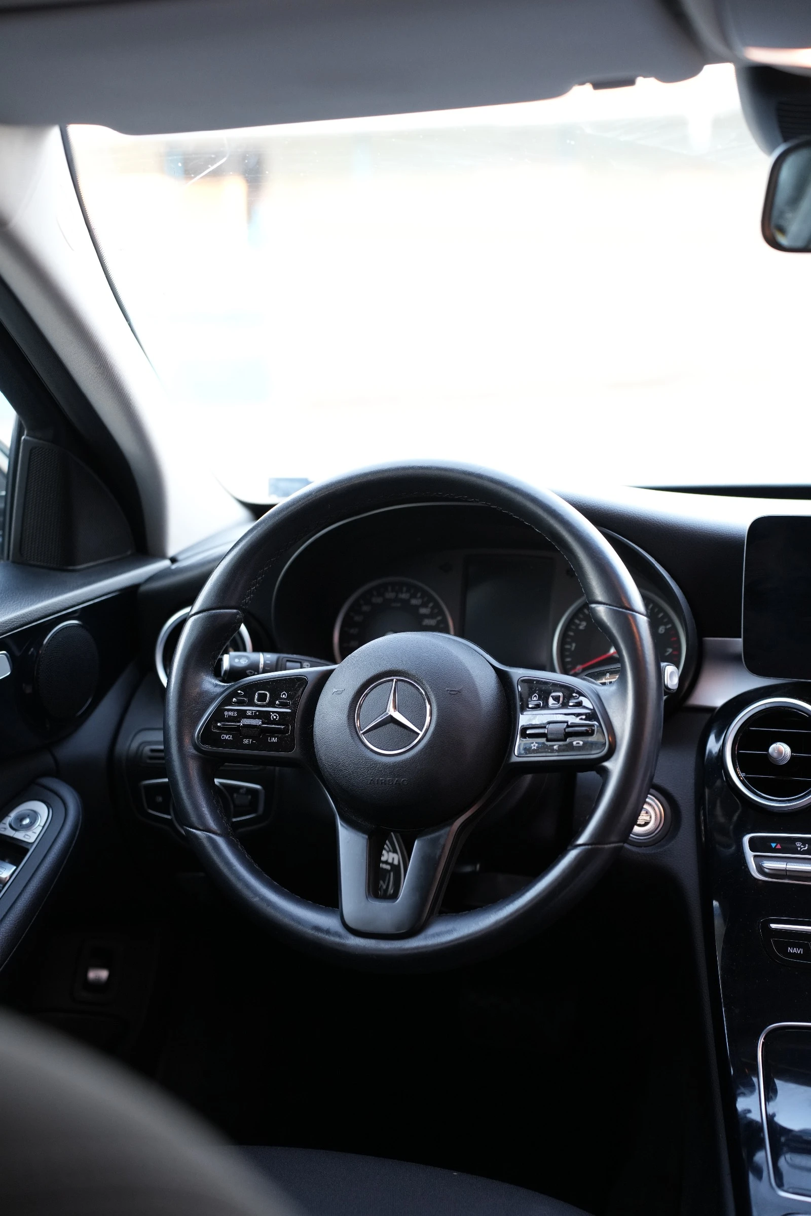 Mercedes-Benz C 300 e, снимка 6 - Автомобили и джипове - 54802130