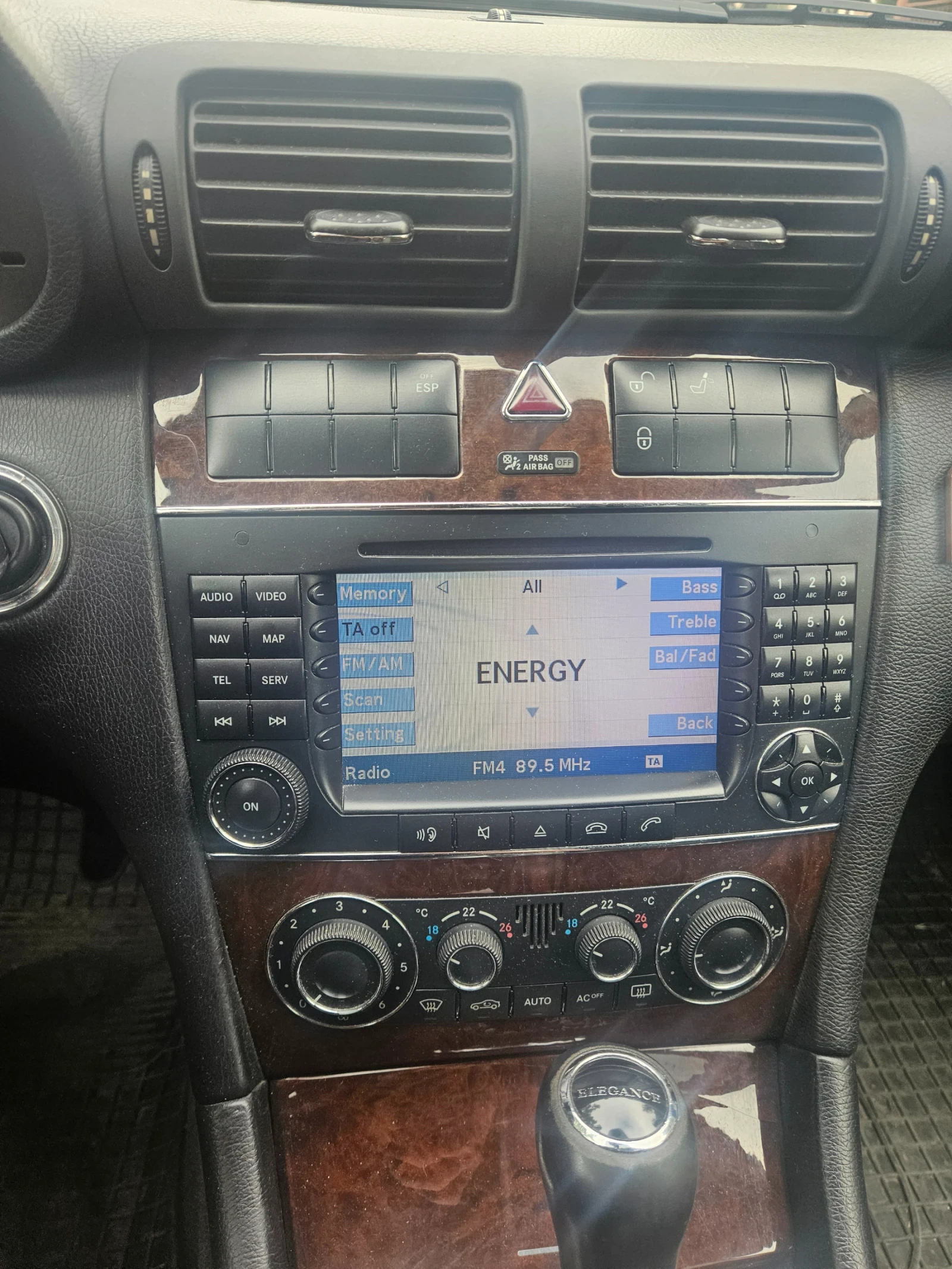 Mercedes-Benz C 220, снимка 9 - Автомобили и джипове - 55021008