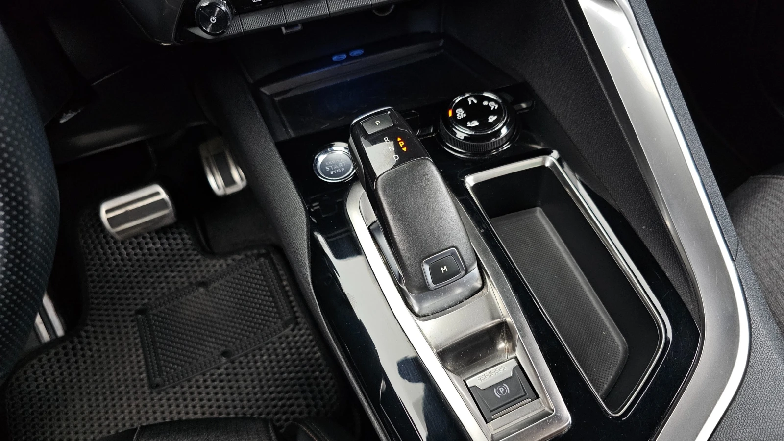 Peugeot 3008 1.5 BlueHDi GT Line, снимка 8 - Автомобили и джипове - 55935057