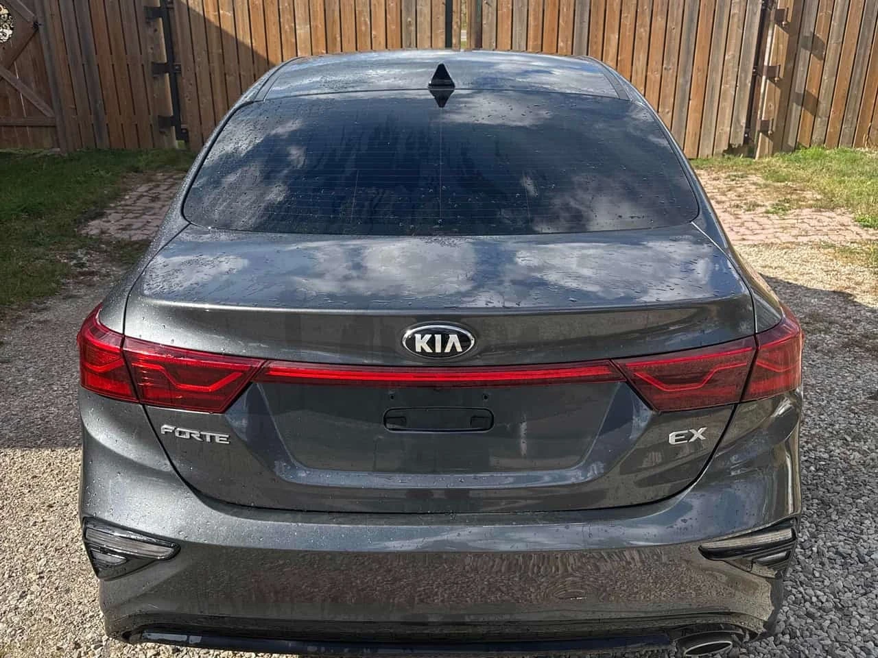 Kia Forte * IVT * CARFAX * ���� �� �� | Mobile.bg � ����������� 4