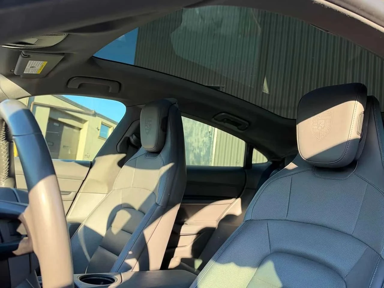 Porsche Taycan, снимка 10 - Автомобили и джипове - 56688516